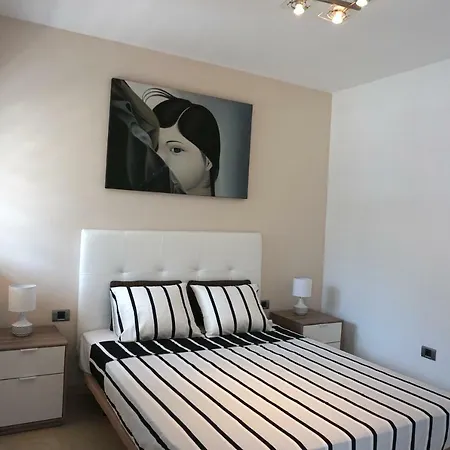Beautiful Ocean-view Town House Ferienhaus Adeje