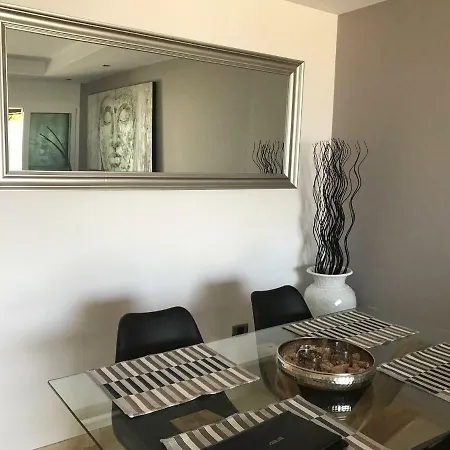 Beautiful Ocean-view Town House Ferienhaus Adeje